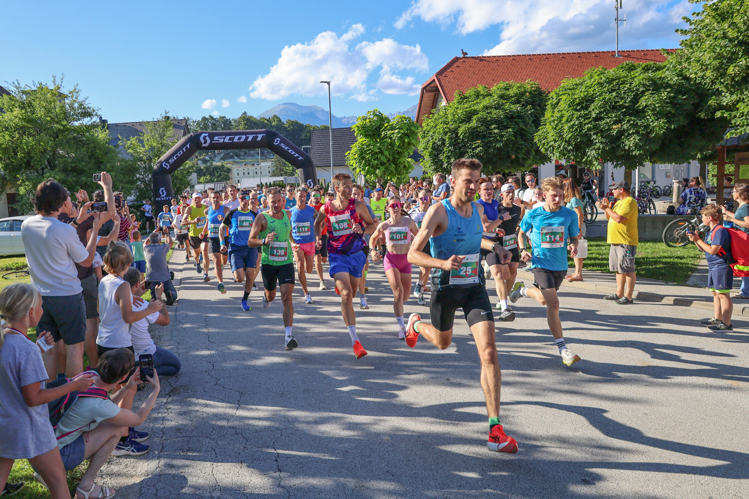 Zelo uspela izvedba 37. Mošenjskega teka